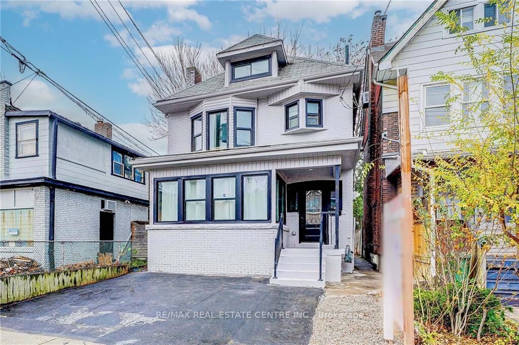 Property Photo: 9 Gibson Avenue ON L8L 6J4