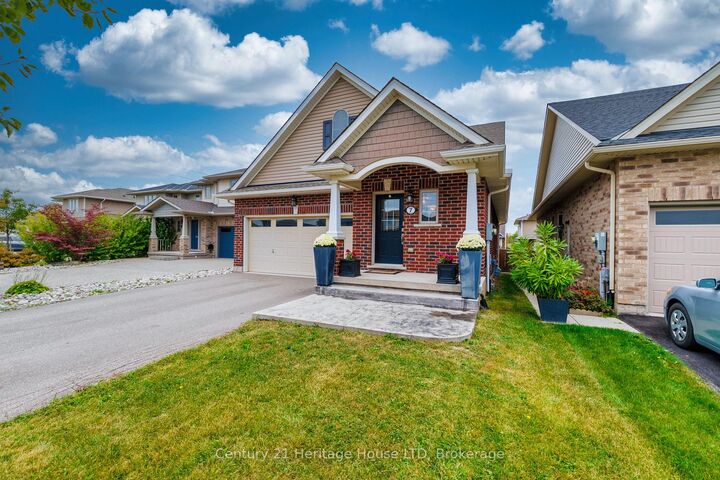 Property Photo:  7 Kenmar Court  ON L2P 0E4 