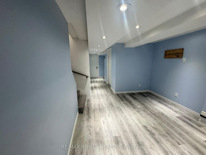 Property Photo:  26 Beadle Drive  ON L1S 7P1 