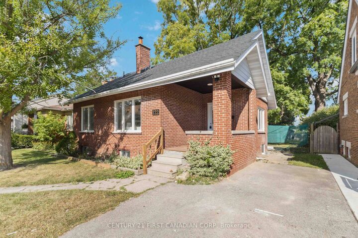 Property Photo:  122 Windsor Crescent Main  ON N6C 1V8 