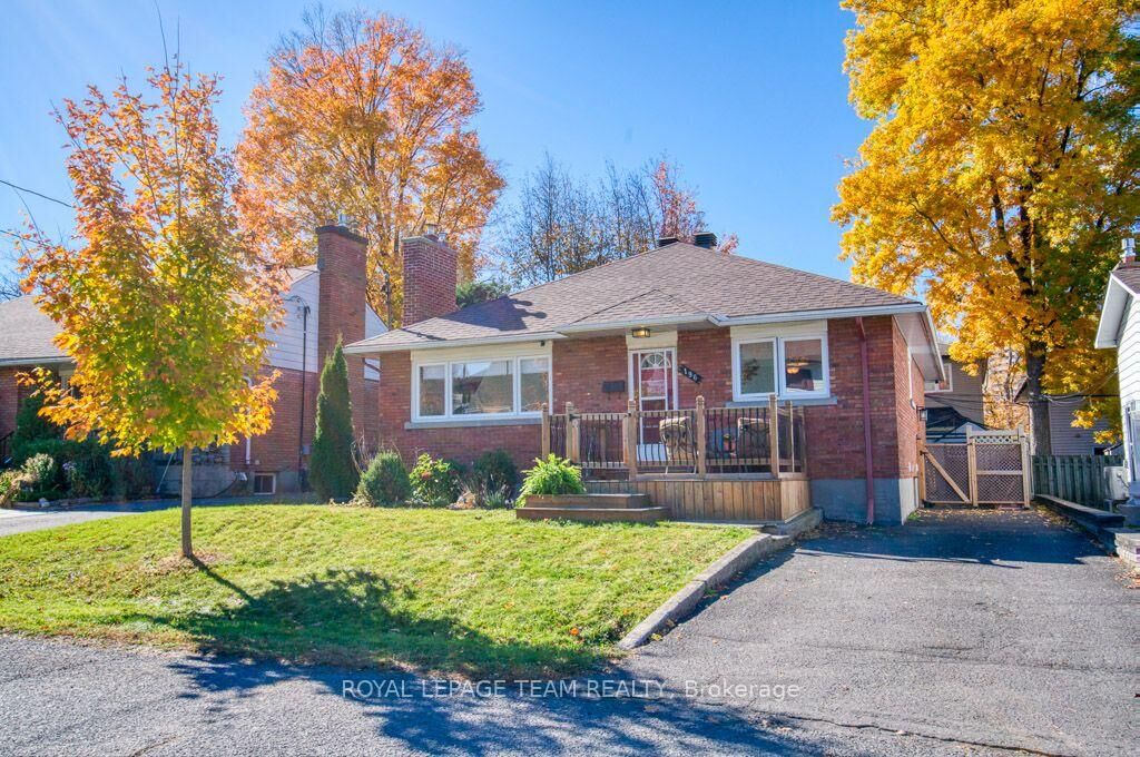 Property Photo:  196 Allison Avenue  ON K2B 5B9 