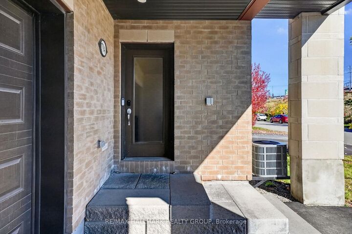 Property Photo:  794 Cap Diamant Way  ON K4A 1J8 