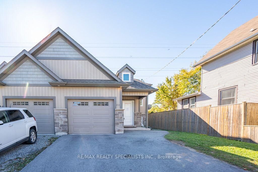 Property Photo:  22 Elm Street  ON L2P 2B7 