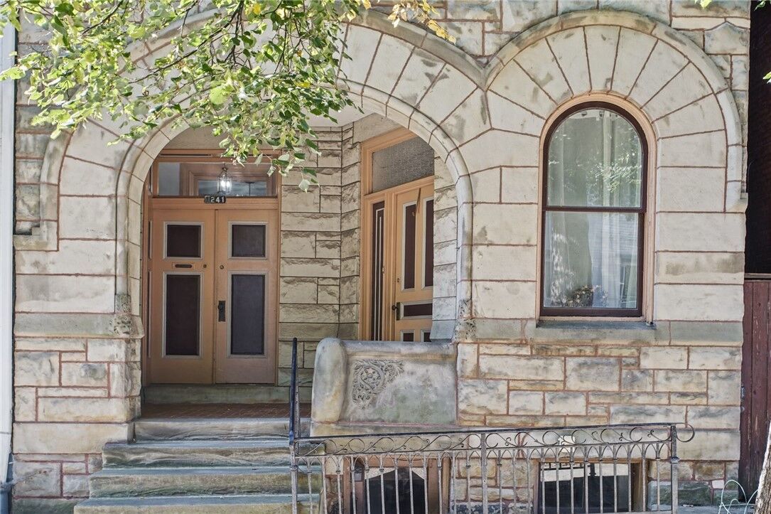 Property Photo: 1241 Resaca Pl PA 15212