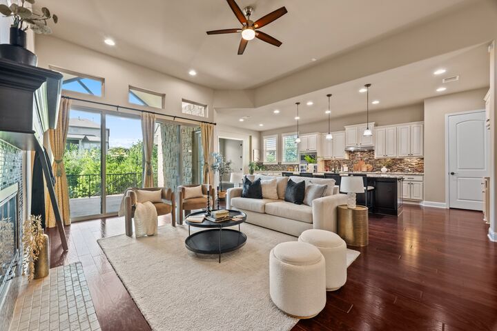 Property Photo: 106 Edinburgh Isle Court TX 78738