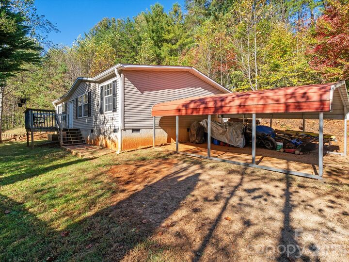 Property Photo:  25 Laurel Cove Road  NC 28748 