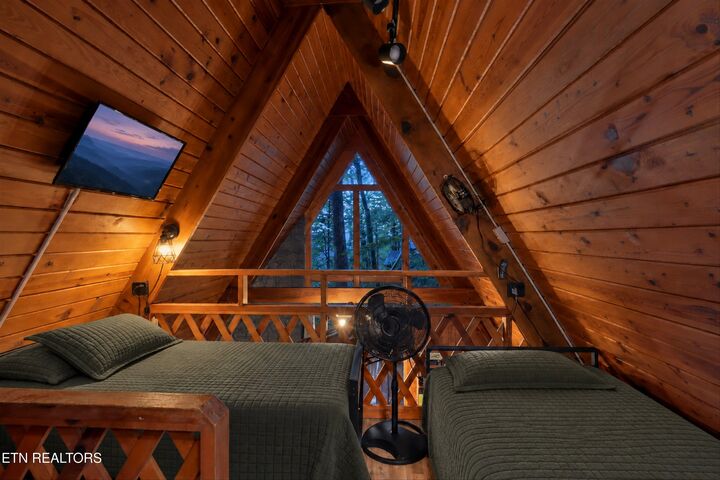 Property Photo: 1161 Ski Mountain Rd TN 37738