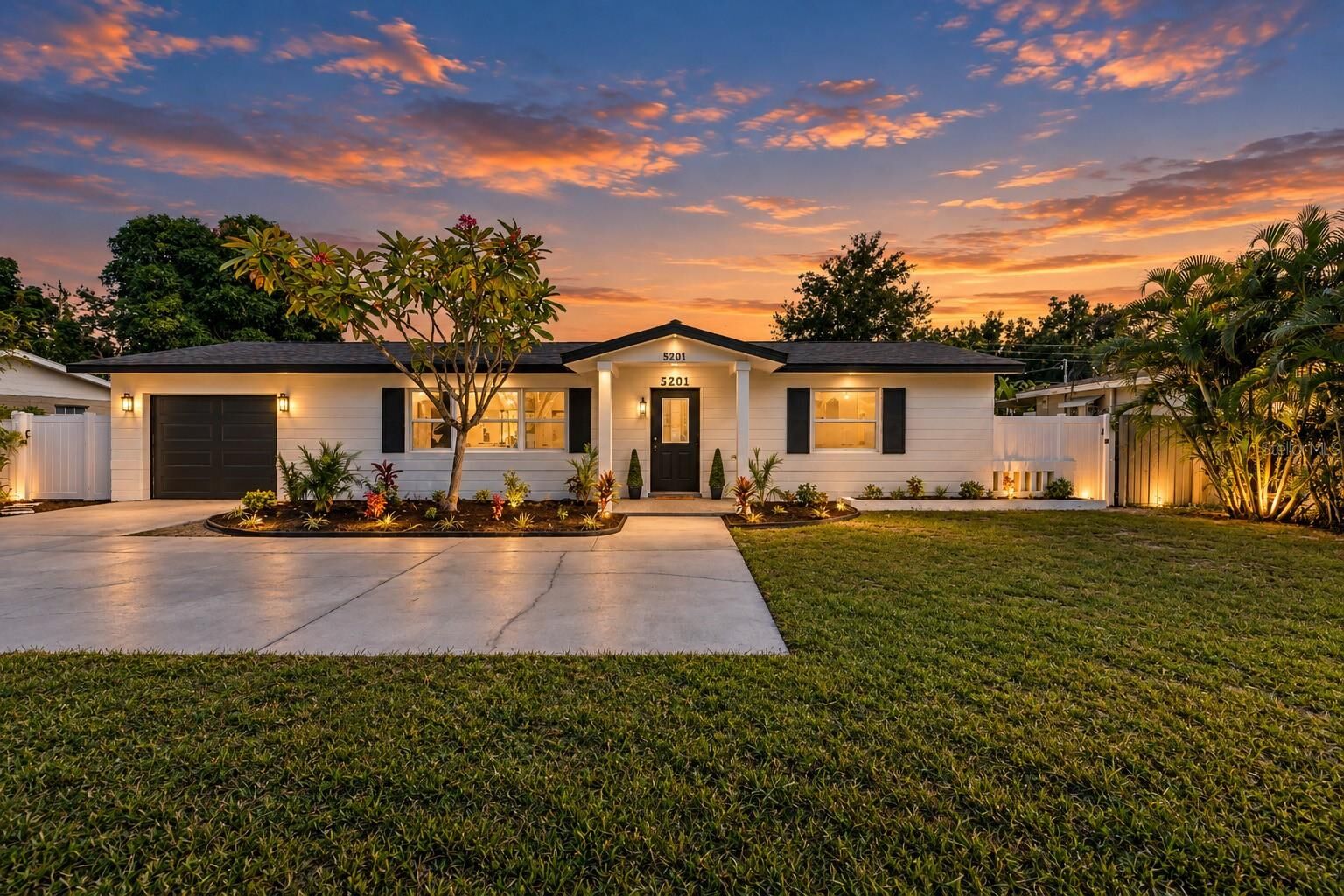 Property Photo:  5201 62nd Street N  FL 33709 