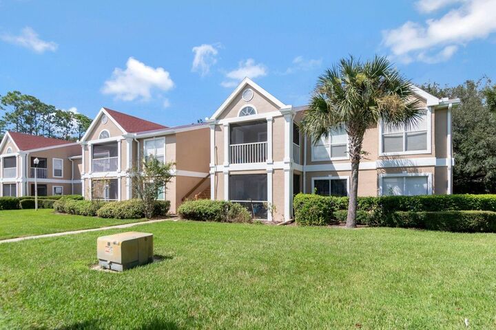 Property Photo: 9481 Highland Oak Dr. 514 FL 33647