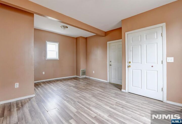 Property Photo:  439 S 18th Street  NJ 07103 