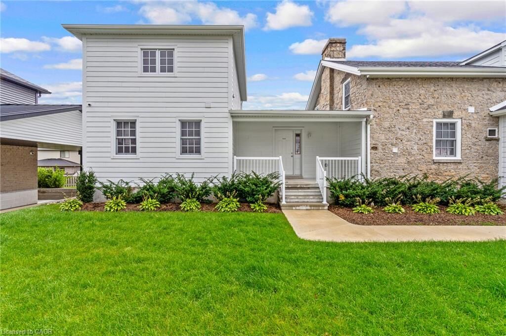 Property Photo:  415 Water Street S 104  ON N1R 5S6 