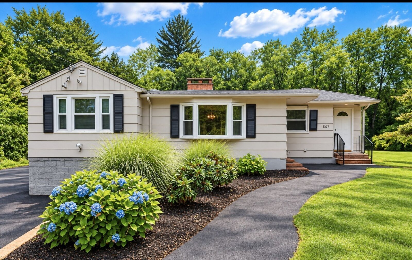 Property Photo:  399 Shawsheen Ave  MA 01887 