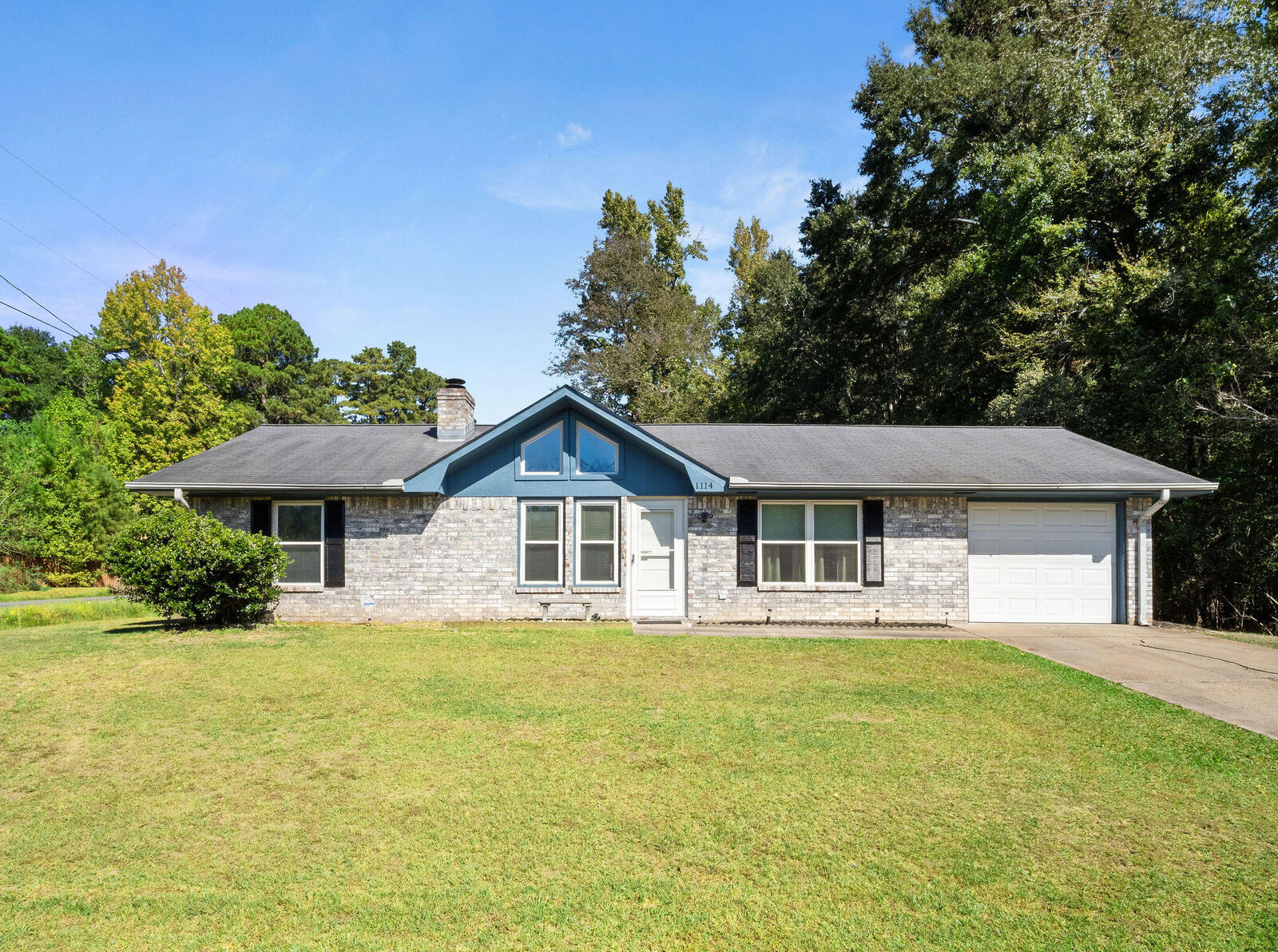 Property Photo:  1114 Stanton  LA 71461 