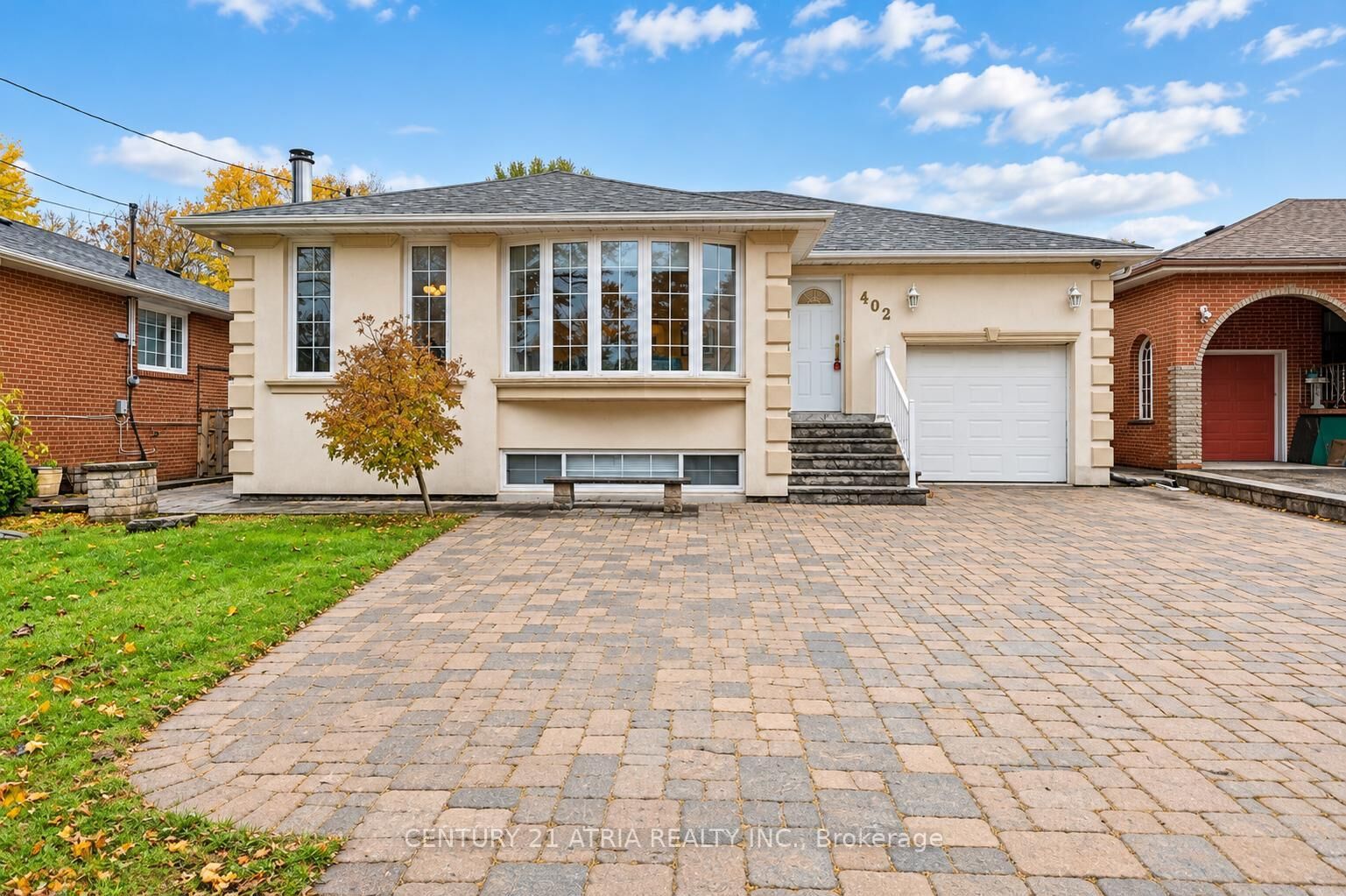 Property Photo:  402 Palmer Avenue  ON L4C 1P8 