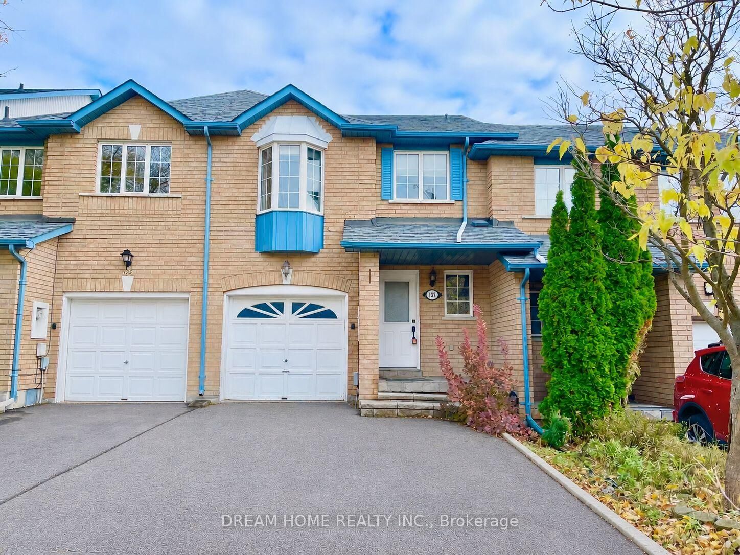 Property Photo:  137 Kimono Crescent  ON L4S 2A5 