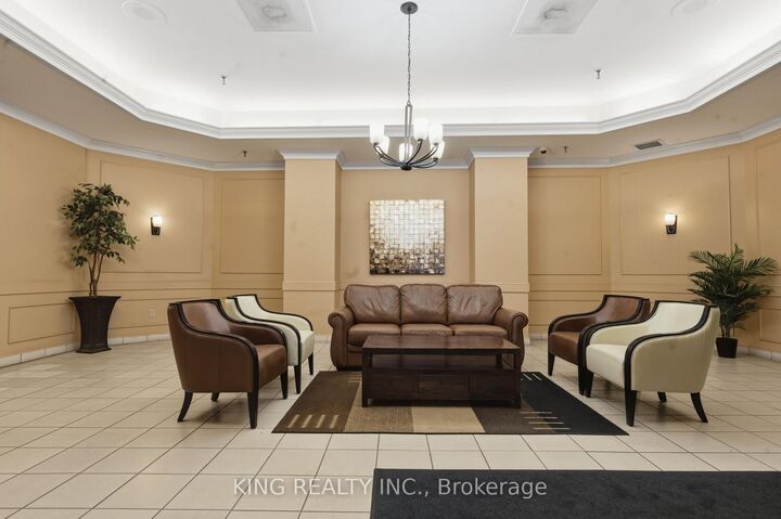 Property Photo:  389 Dundas Street 701  ON N6B 3L5 