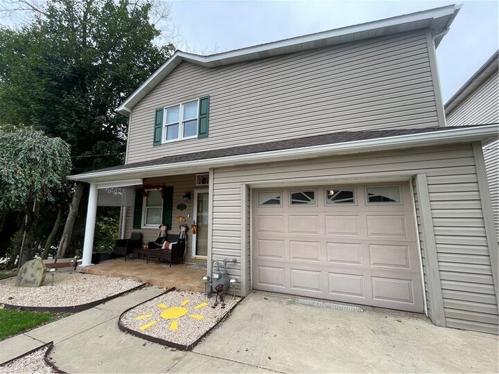 Property Photo:  808 High St  PA 15681 