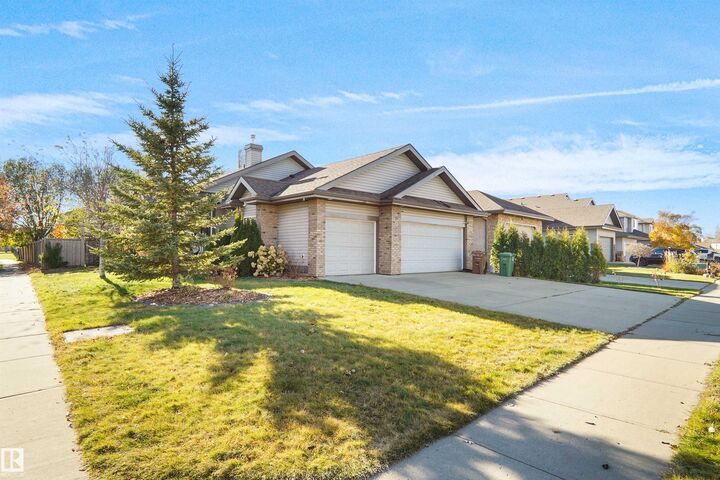 Property Photo:  2 Norris Crescent  AB T8N 7M1 