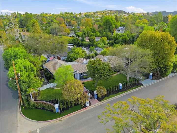Property Photo:  4780 Vista De Oro  CA 91364 