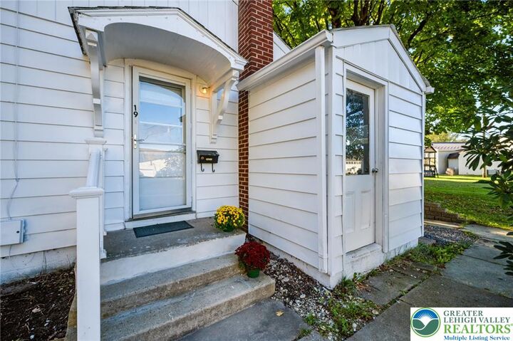 Property Photo:  19 Poplar Street  PA 18091 