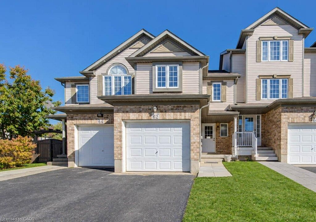 Property Photo:  62 Chantilly Street  ON N2R 1V3 