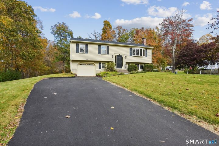 Property Photo:  32 Wildwood Lane  CT 06424 