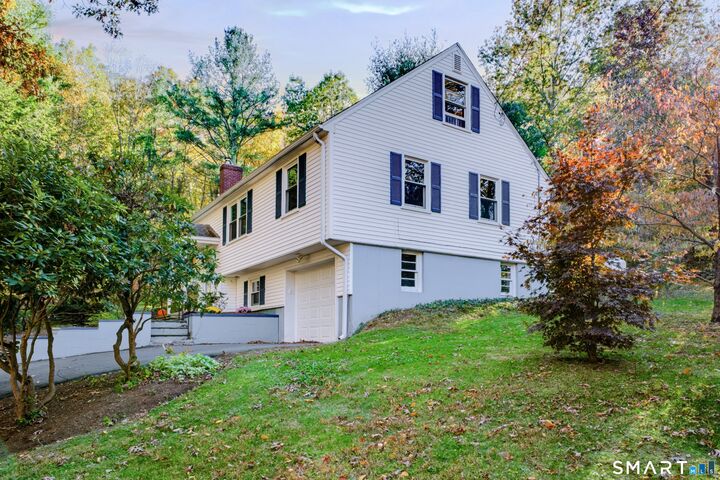 Property Photo:  466 County Road  CT 06443 