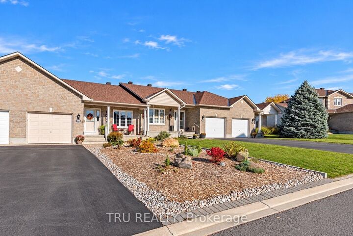 Property Photo:  392 Jamieson Street  ON K0A 1A0 
