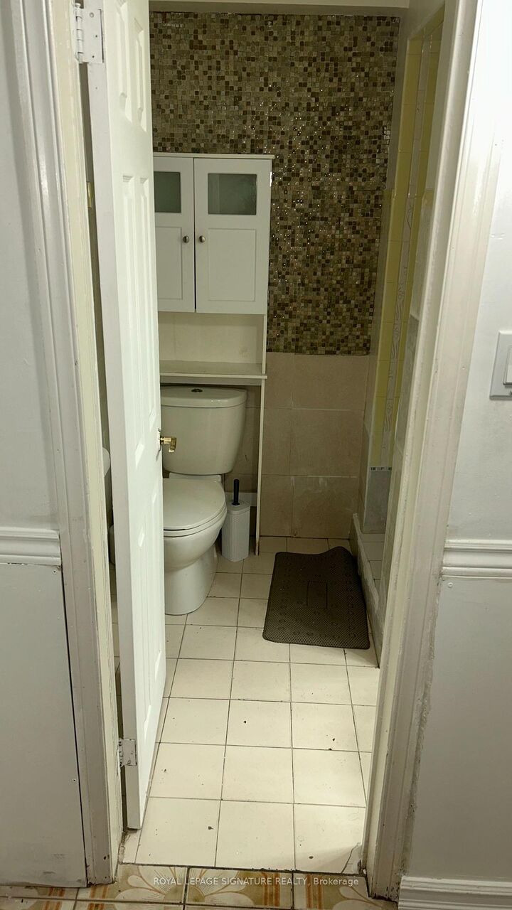 Property Photo:  138 Duncanwoods Drive  ON M9L 2E1 