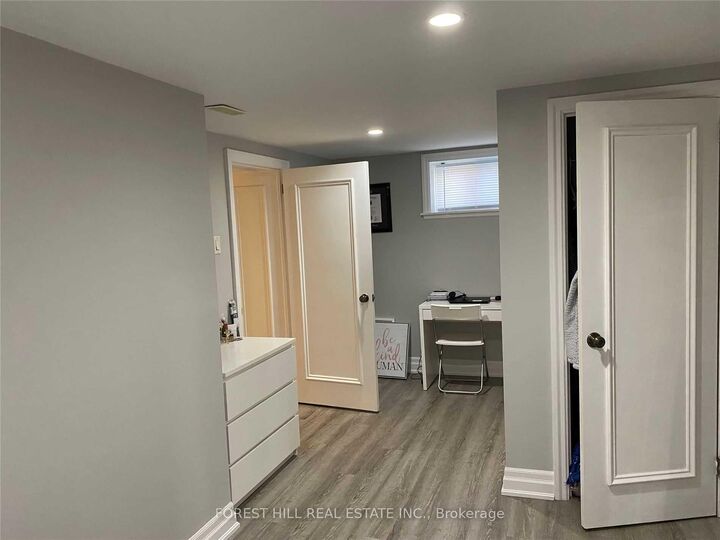 Property Photo:  61 Roxborough Road Lower  ON L3Y 3K8 