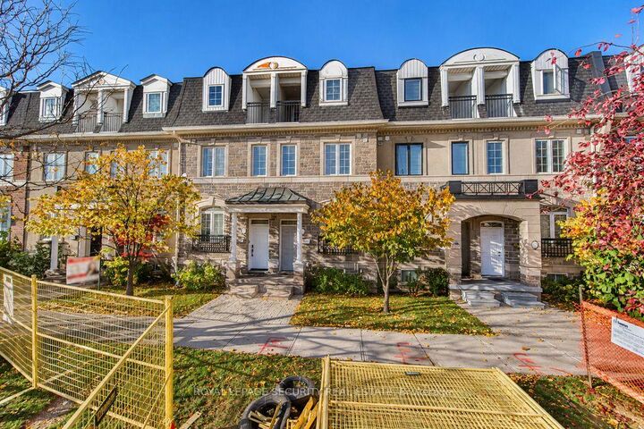 Property Photo: 134A Finch Avenue W ON M2N 2H9