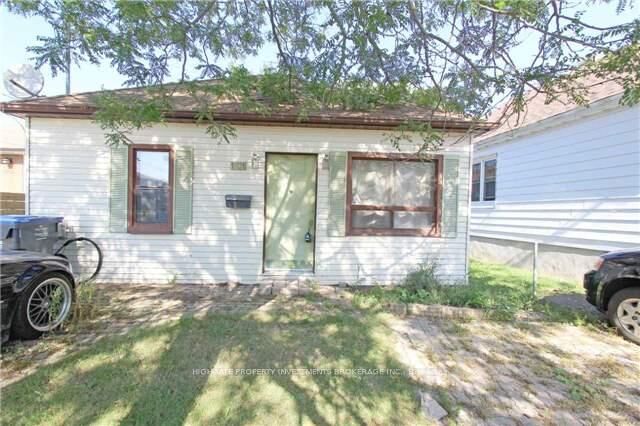 Property Photo: 1101 Enola Avenue ON L5G 5A9