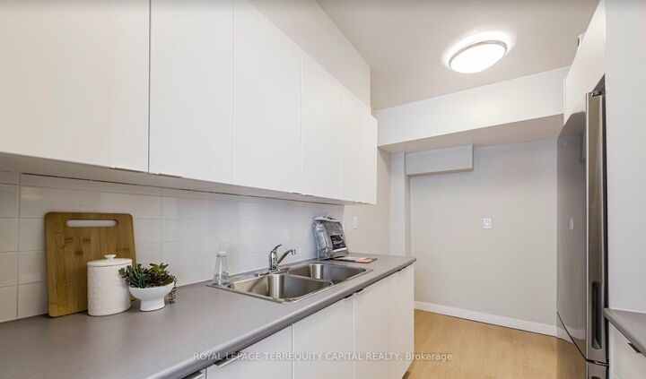 Property Photo:  50 Driftwood Avenue 707  ON M3N 2M6 