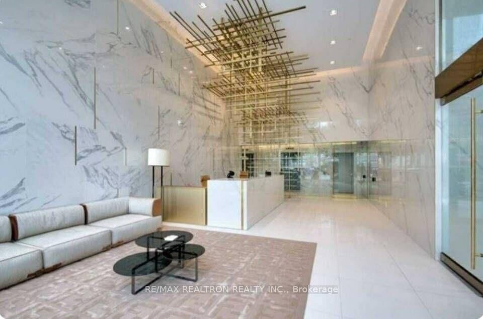 Property Photo:  85 Wood Street 3005  ON M4Y 0E8 