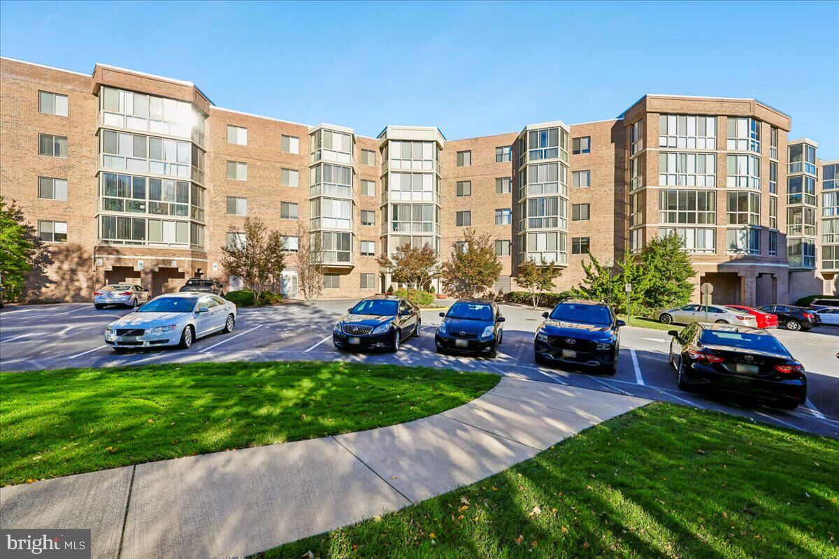 Property Photo:  2904 N Leisure World Boulevard 309  MD 20906 