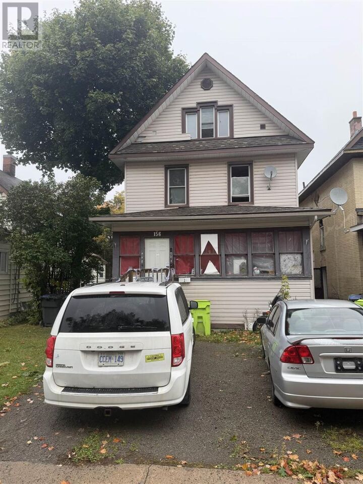 Property Photo:  156 Central Park Ave # 2  ON P6A 1K6 