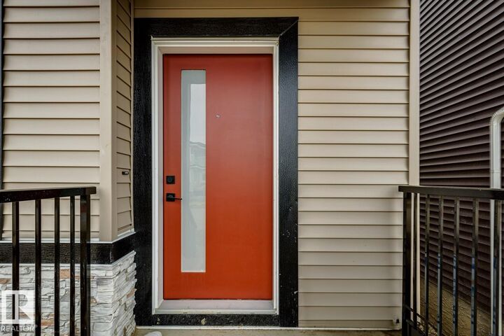 Property Photo:  494 Robinson Boulevard  AB T9E 1Z3 