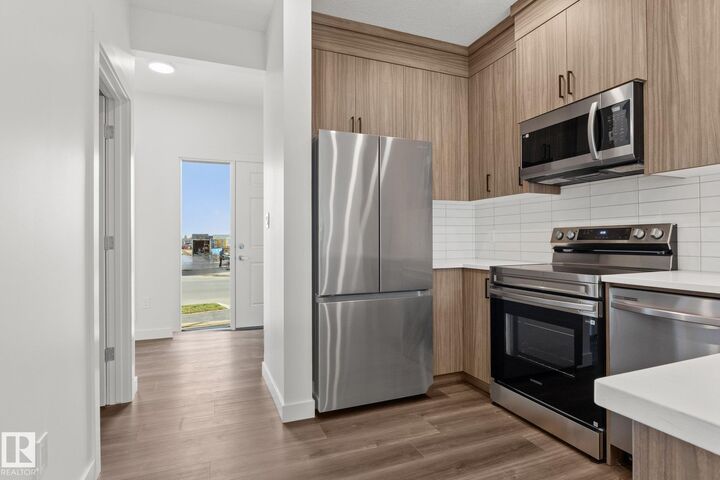 Property Photo:  8710 Edgemont Link NW  AB T6M 1R9 