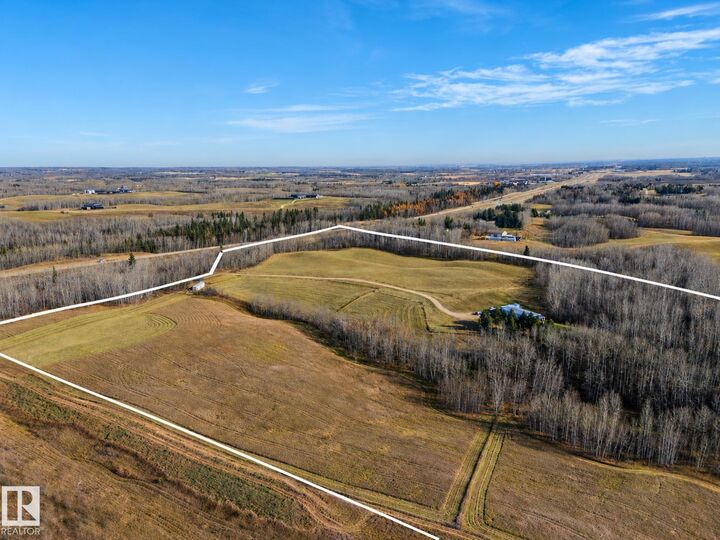Property Photo: 1219 Hghway 16 AB T7Z 1X2