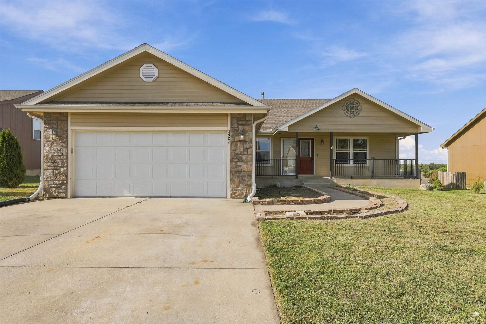 Property Photo:  2502 Deer Trail  KS 66441 