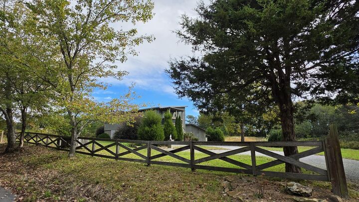 Property Photo:  6111 Mitchell Road NE  AL 35967 