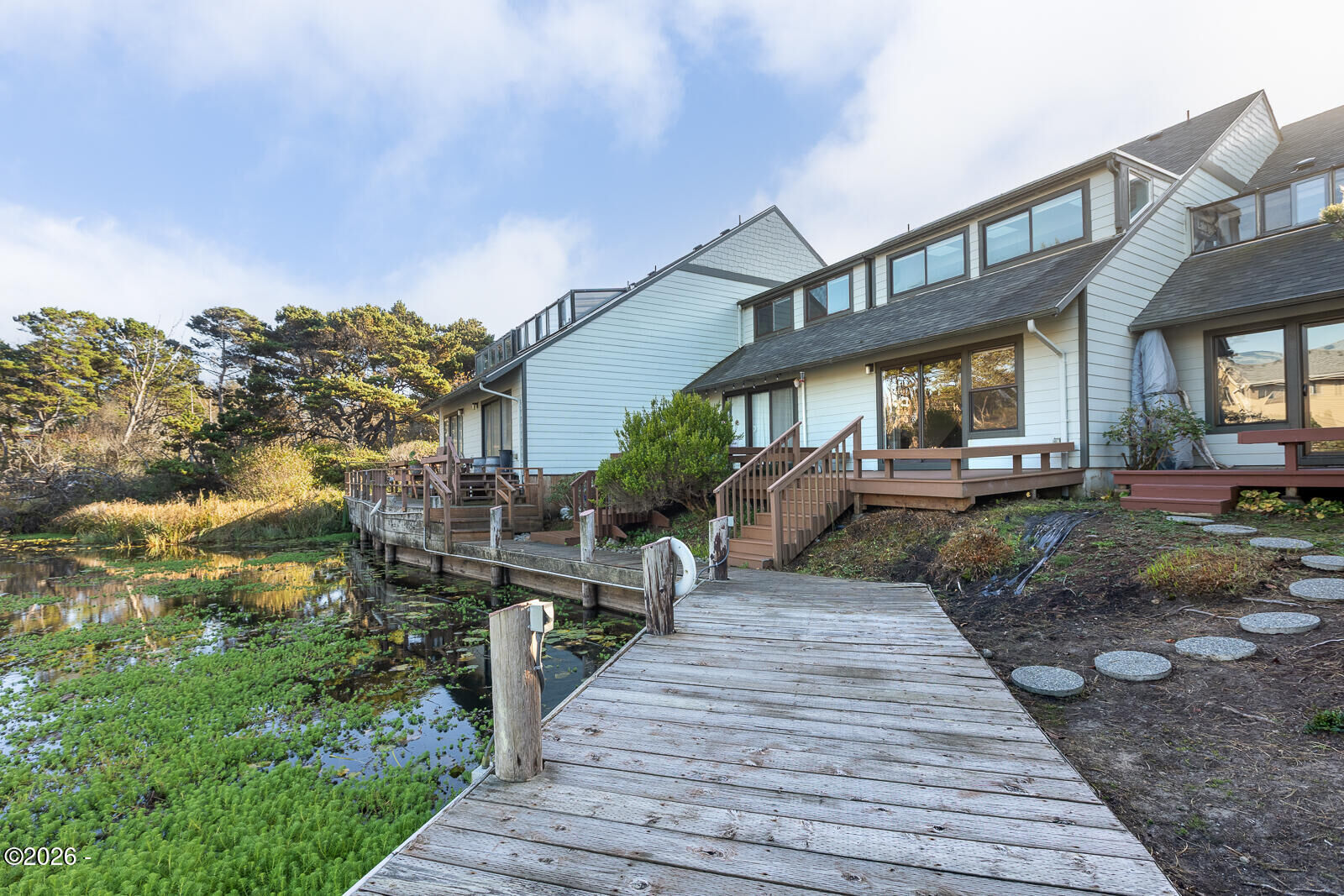 Property Photo:  180 SE Highway 101 17  OR 97367 