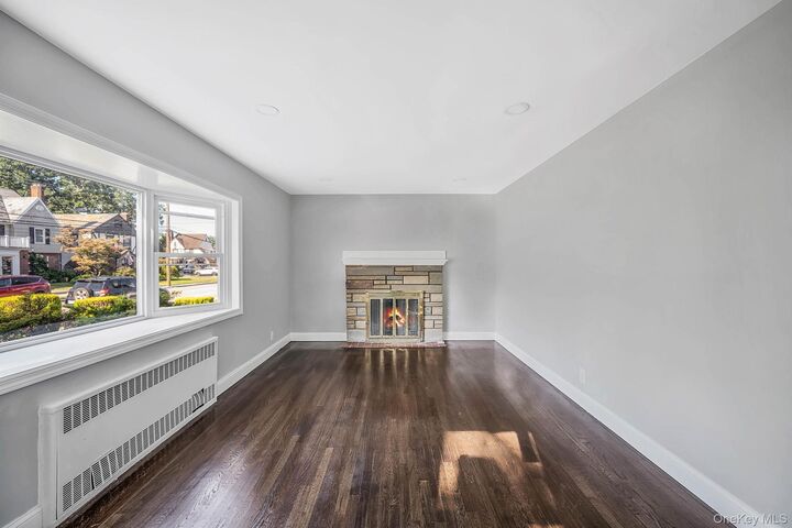 Property Photo: 1 Hudson Court NY 11563
