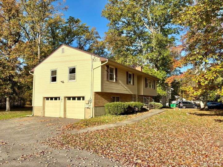 Property Photo:  28 Wildwood Drive  NY 12590 