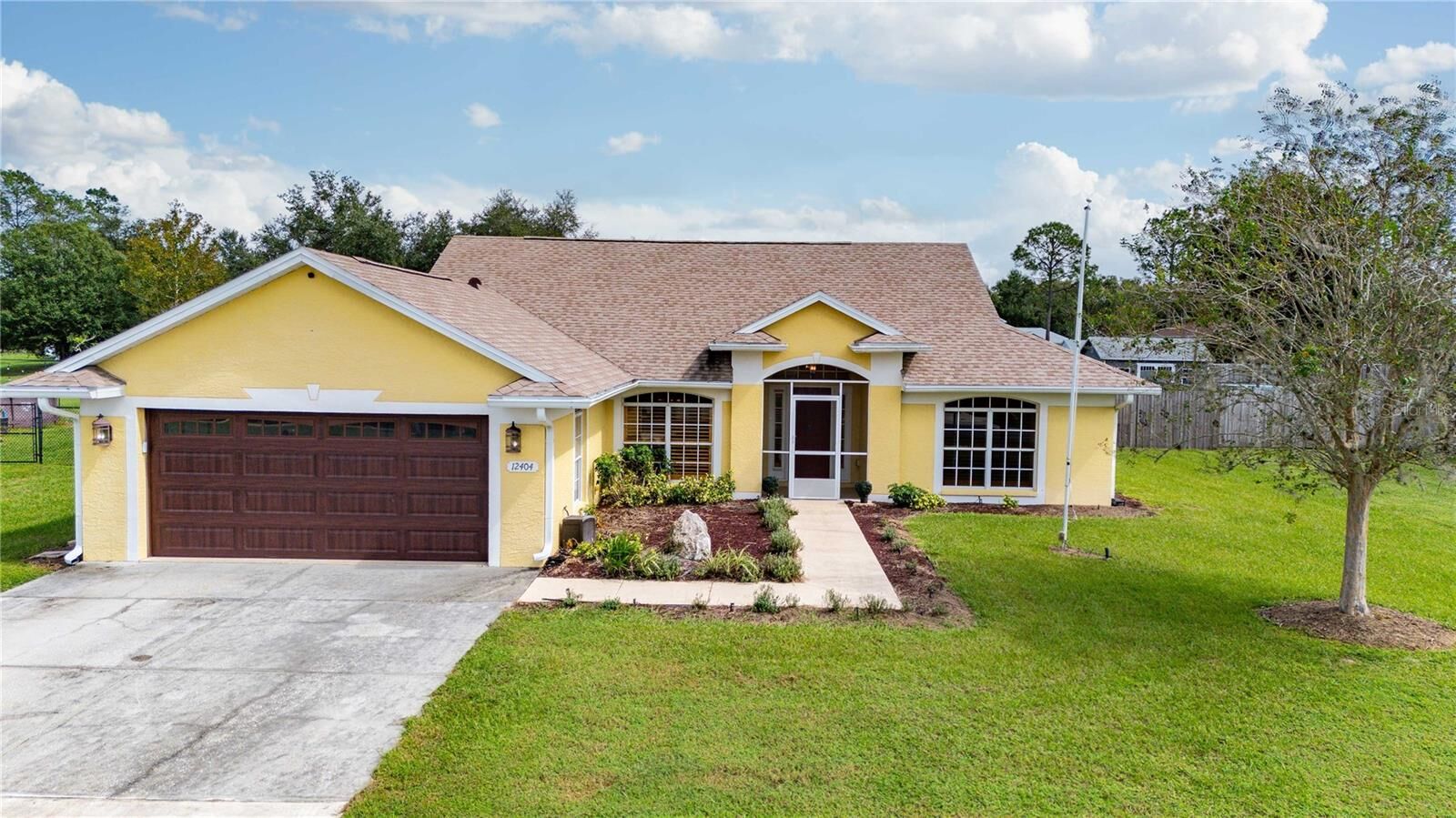 Property Photo:  12404 Palm Ridge Drive  FL 33576 
