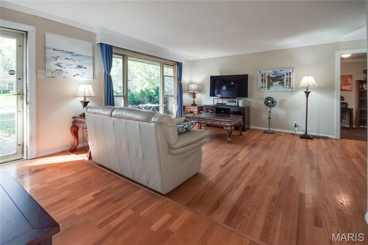 Property Photo:  718 Villa Capri Court  MO 63132 