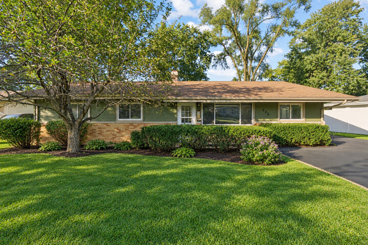 Property Photo:  530 Maywood Lane  IL 60169 