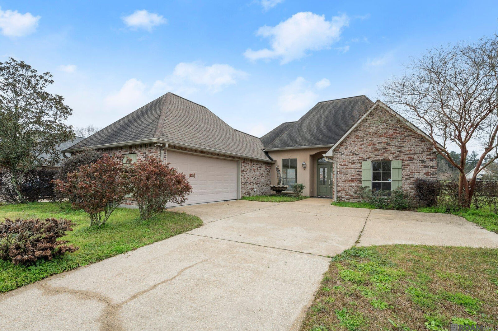 Property Photo:  7518 Colonial Dr  LA 70726 