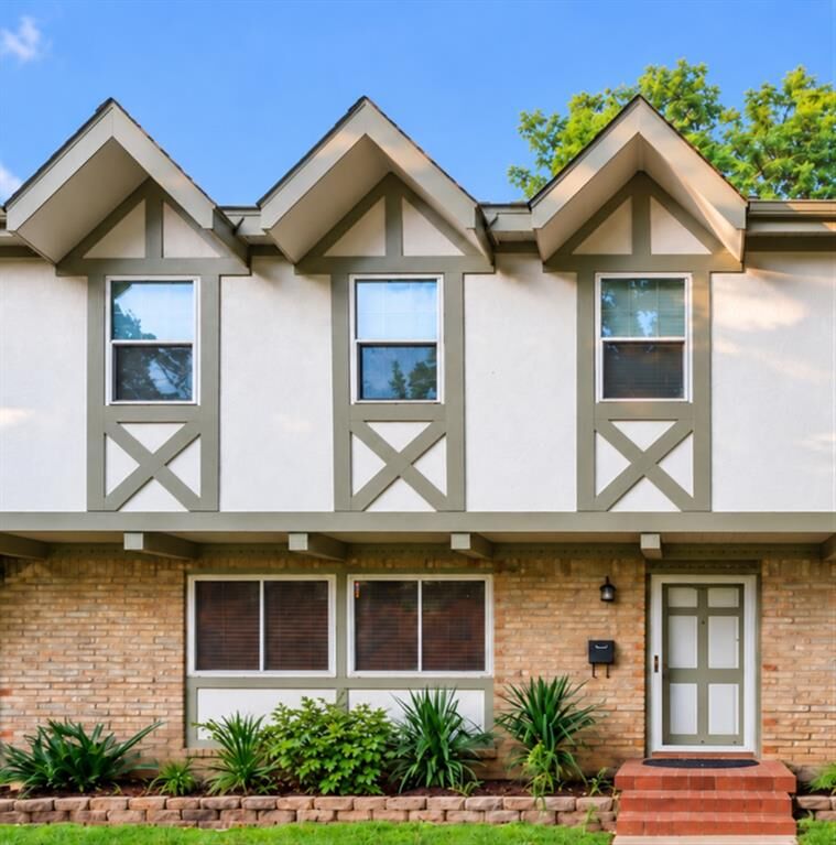 Property Photo:  440 Westview Terrace  TX 76013 