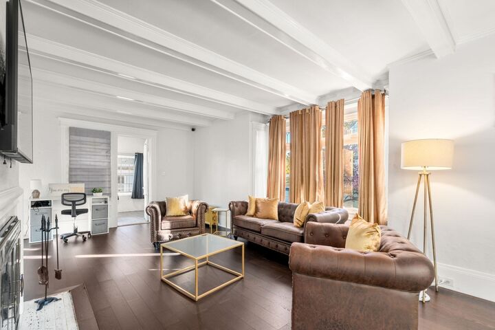 Property Photo: 25 Marengo Park MA 01108